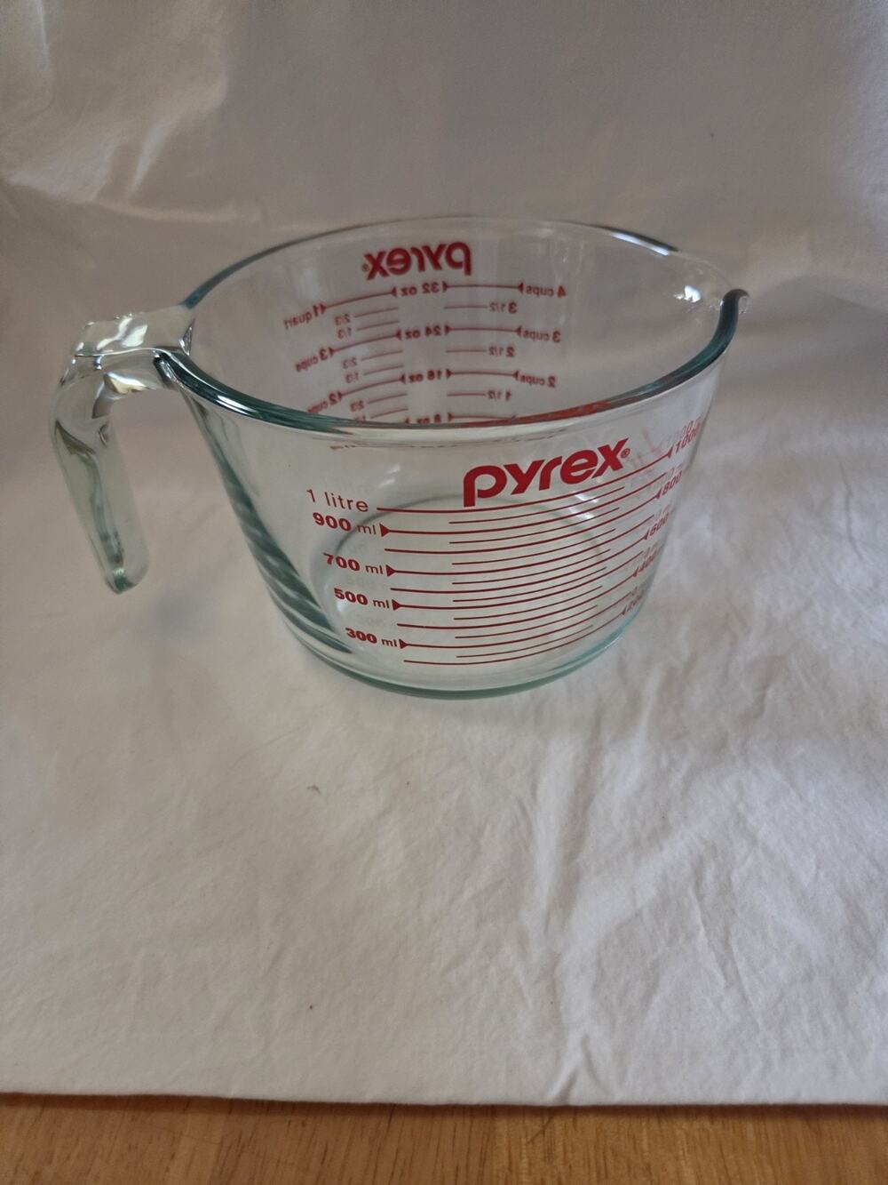 Pyrex Prepware 4-cup Measuring Cup, Red Graphics, Clear